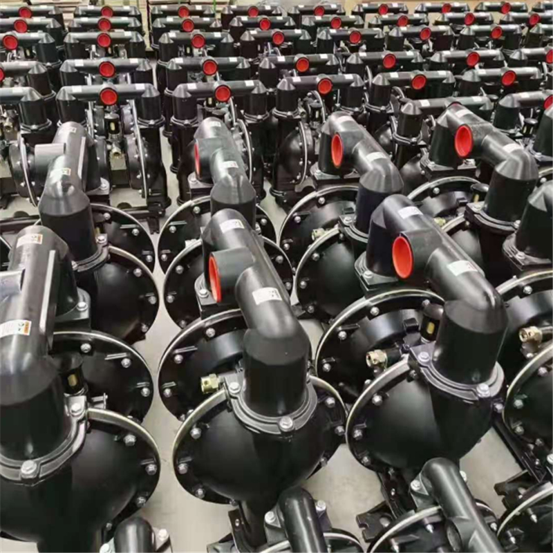 華礦重工一批隔膜泵發(fā)往甘肅平?jīng)?></a> </div>
          <dl>
            <dt> <a href=